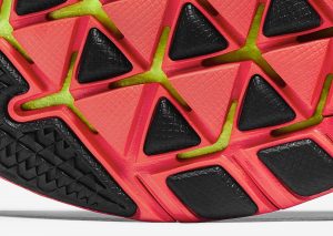 SU16_BSTY_Free_M_Free_Train_Force_Flyknit_Detail3_05